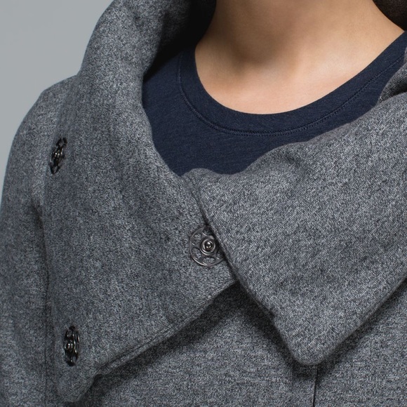 Luulemon Karmacollected Jacket
Weathered Speckled Black. 
Size 2. 
Flawless. - Picture 4 of 11